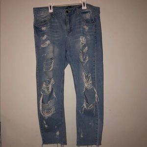 Distressed boyfriend jeans forever 21